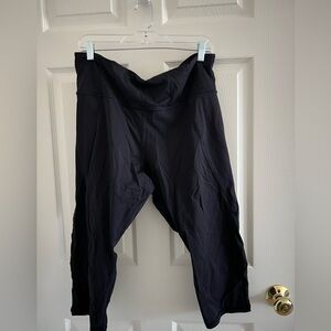 Athleta Black Lightning Capri size 2X workout tight